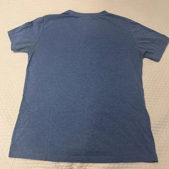 YSK Blue Shirt men’s size xl fits like a medium, v neck short sleeve tee shirt - Picture 4 of 5